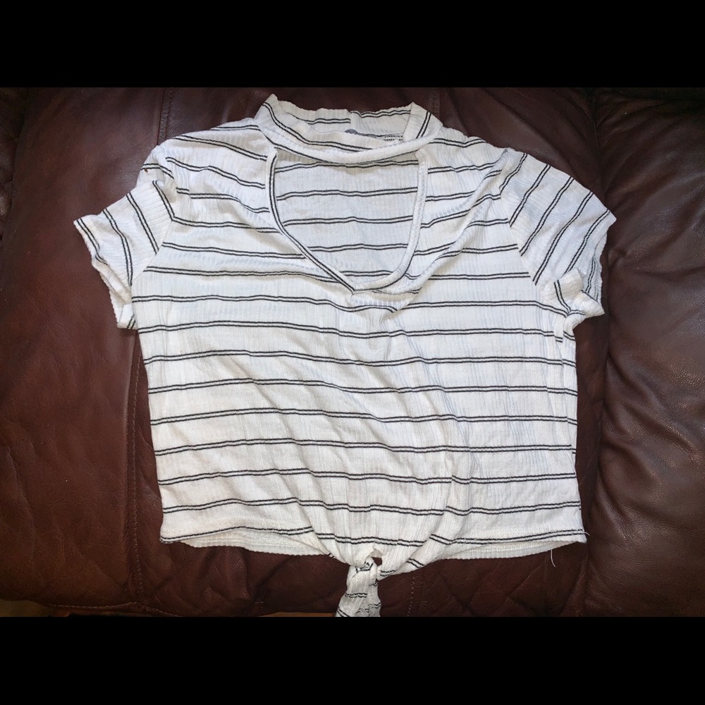 Crop top v neck
